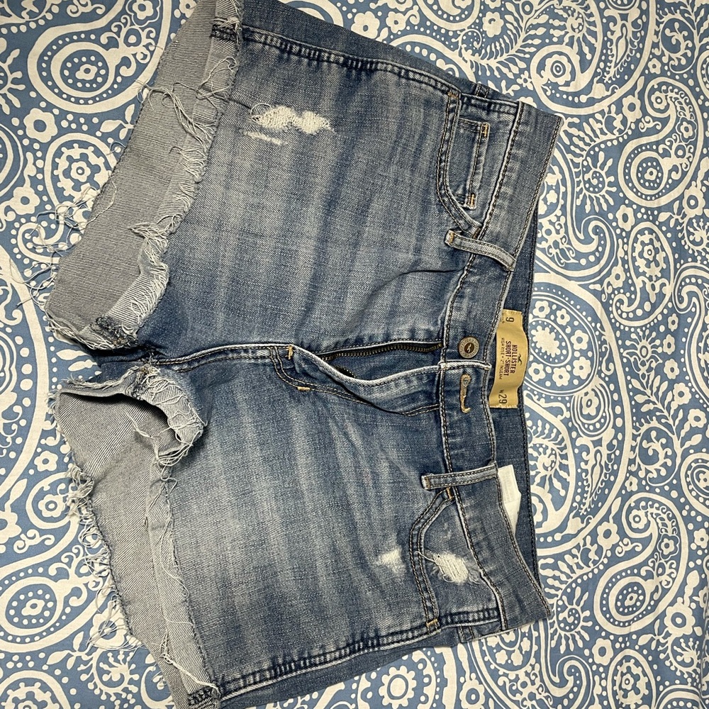 Hollister Short shorts size 9
